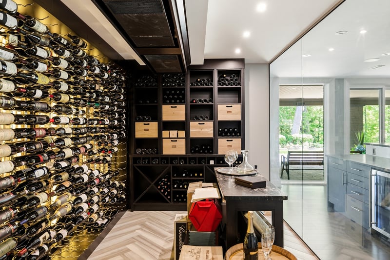 Luxury estate at 1412 Birchwood Drive, Mississauga, ON — photo 5