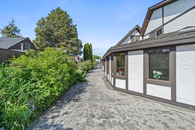 Luxury estate at 6546 Gibbons Drive, Richmond, BC — photo 14