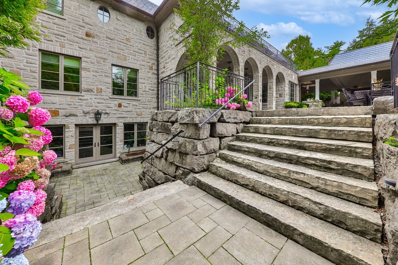 Luxury estate at 113 Maple Grove Drive, Oakville, ON — photo 35