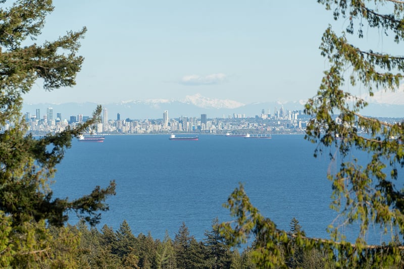 Luxury estate at 1004 Cowan Point Drive, Bowen Island, BC — photo 6