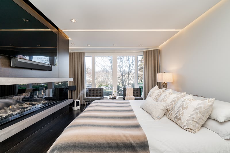 Luxury estate at 3262 West 1st Avenue, Vancouver, BC — photo 8