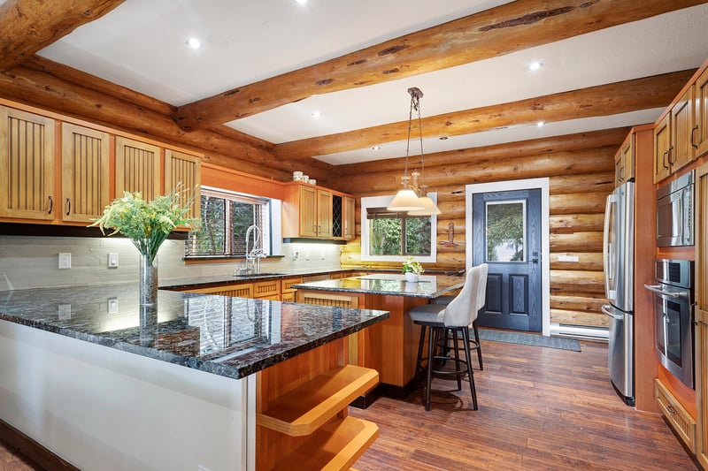 Luxury estate at 325 Bayview Road, Lions Bay, BC — photo 5