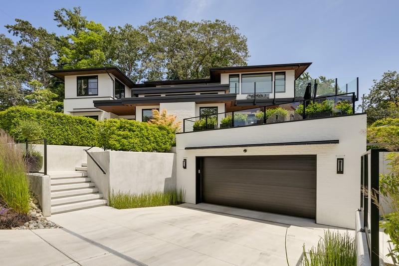 Luxury estate at 717 Robleda Crescent, Victoria, BC — photo 21