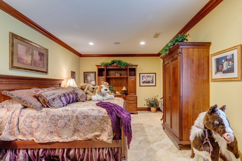 Luxury estate at 240046 Township Road 284, Kneehill County, AB — photo 16