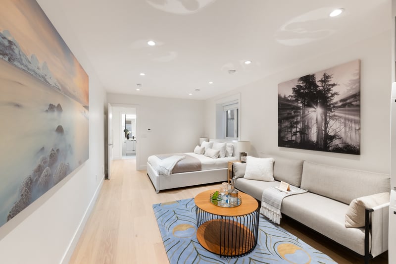 Luxury estate at 806 Montroyal Boulevard, North Vancouver, BC — photo 33