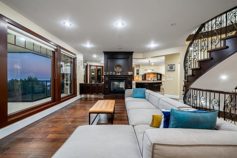 Luxury estate at 2336 Kadlec Court, West Vancouver, BC — photo 8