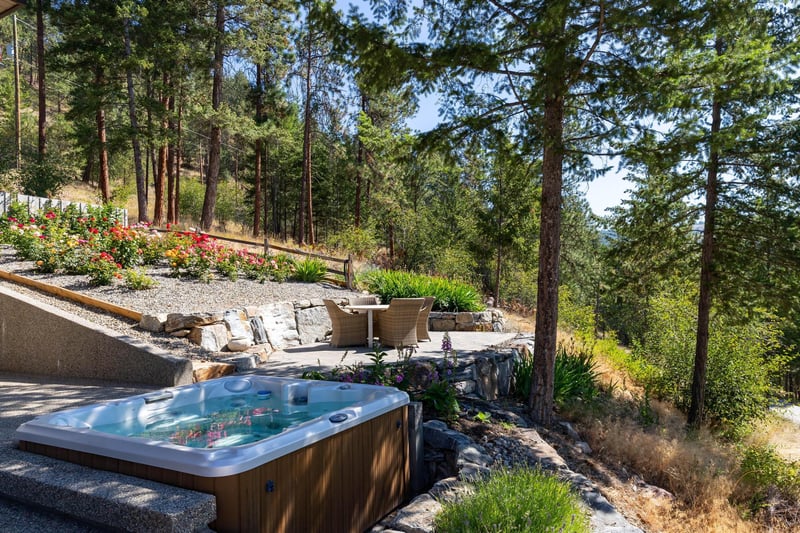 Luxury estate at 26 Commonage Road, Vernon, BC — photo 7