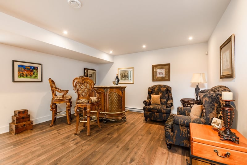 Luxury estate at 318 Rue Narbonne, Sainte-Julie, QC — photo 30