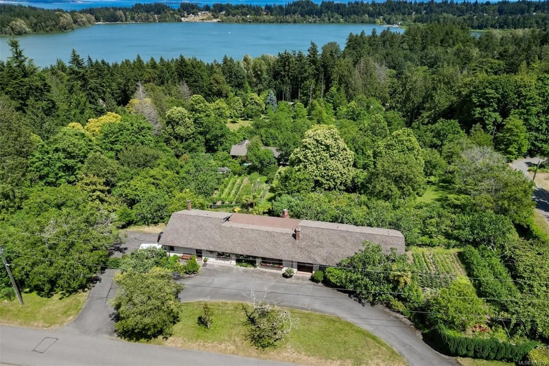 Luxury estate at 5489 Forest Hill Road, Victoria, BC — photo 26