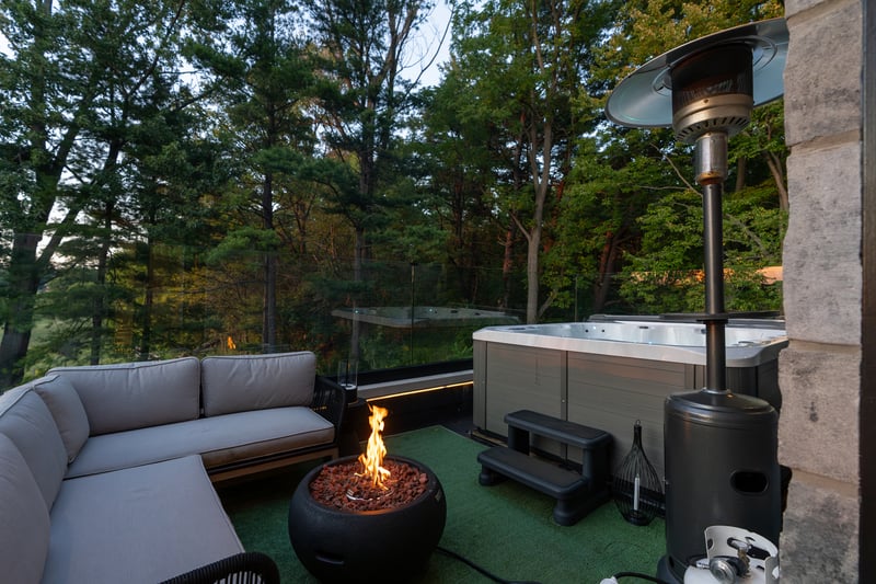 Luxury estate at 1067 Jerseyville Road West, Hamilton, ON — photo 7