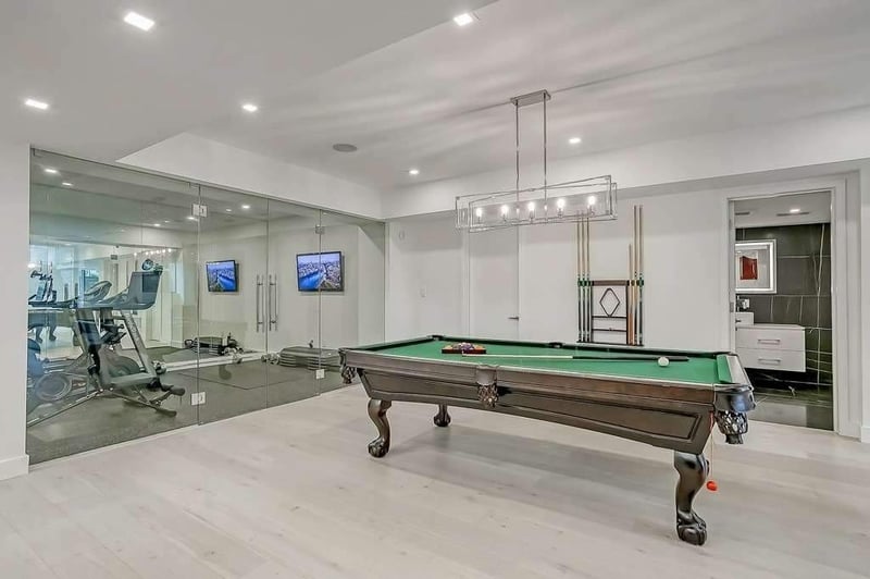 Luxury estate at 421 Chartwell Road, Oakville — photo 16