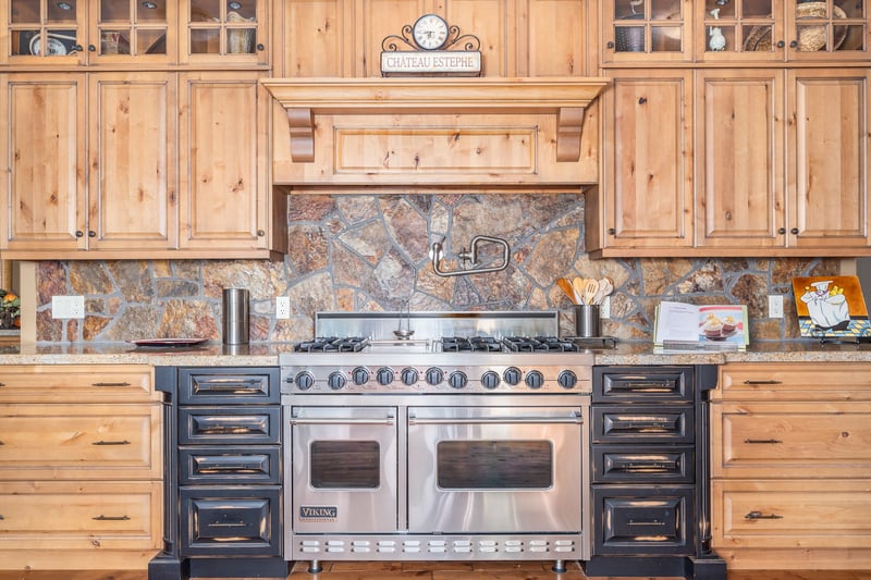 Luxury estate at 3006 Coachwood Crescent, North Okanagan, BC — photo 6
