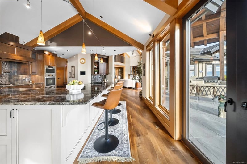 Luxury estate at 5025 Hinrich View, Nanaimo, BC — photo 7