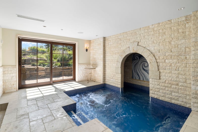 Luxury estate at 209 Pinnacle Ridge Place, Calgary, AB — photo 30