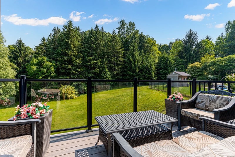 Luxury estate at 814 Binkley Road, Hamilton, ON — photo 14