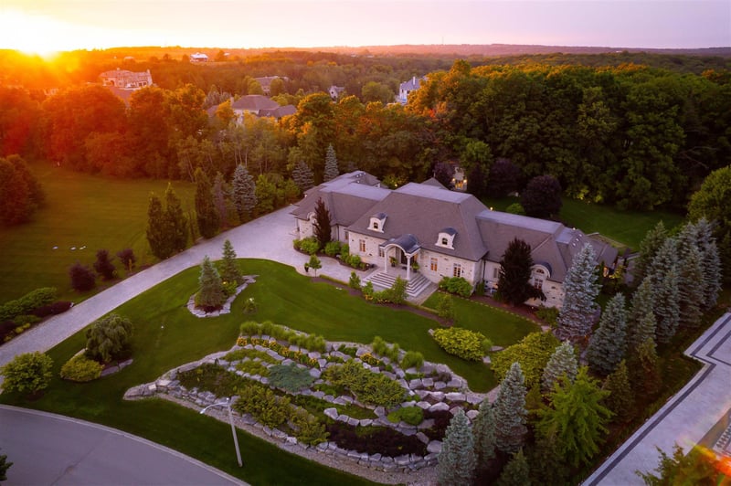 Luxury estate at 95 Eden Vale Dr, King City, ON — photo 9