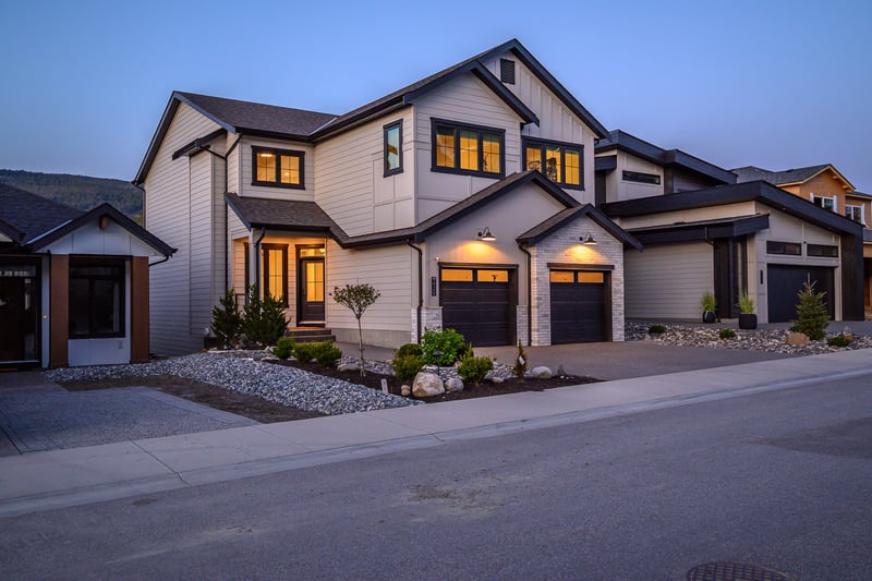 3-bedroom luxury home in 429 Morningview Drive, North Okanagan, BC