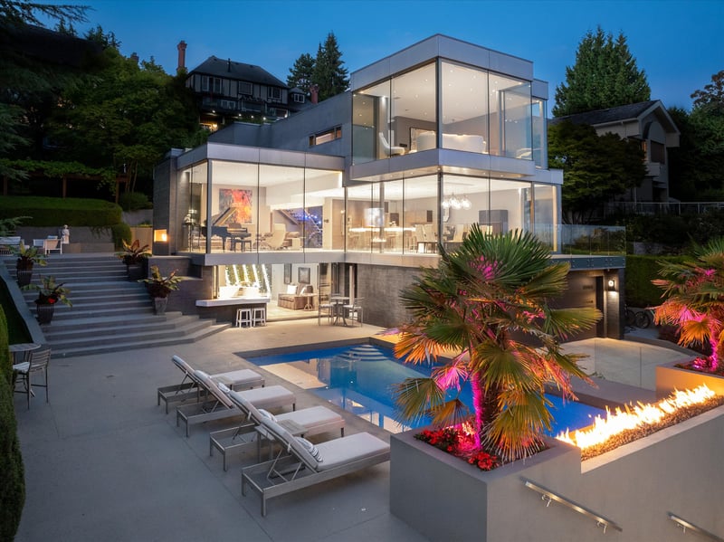 Luxury estate at 2331 Westhill Drive, West Vancouver, BC — photo 3