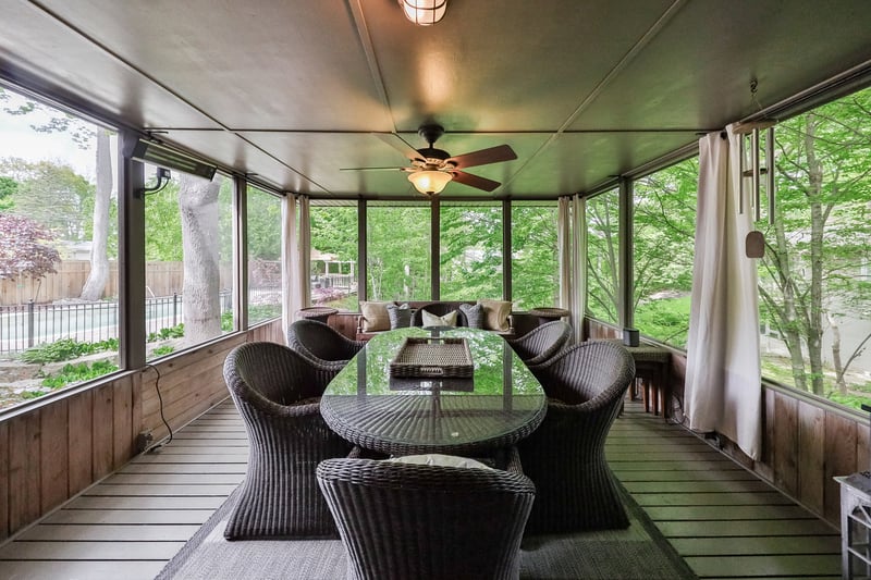 Luxury estate at 1293 Greenoaks Drive, Mississauga, ON — photo 9