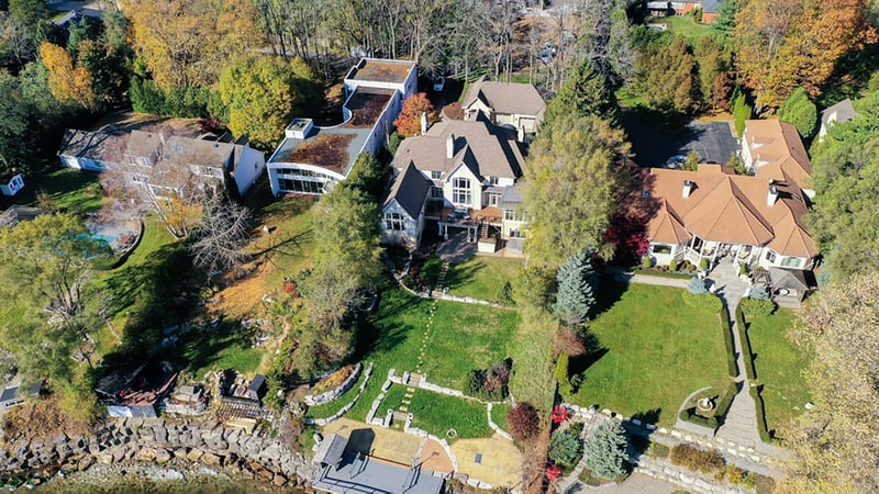 Luxury estate at Burlington — photo 48