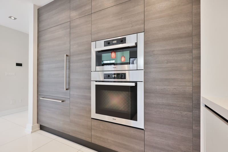 Luxury estate at 647 Montbeck Crescent, Mississauga, ON — photo 12