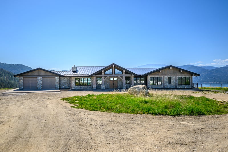 Luxury estate at 8399 Bench Row Road, Vernon, BC — photo 7