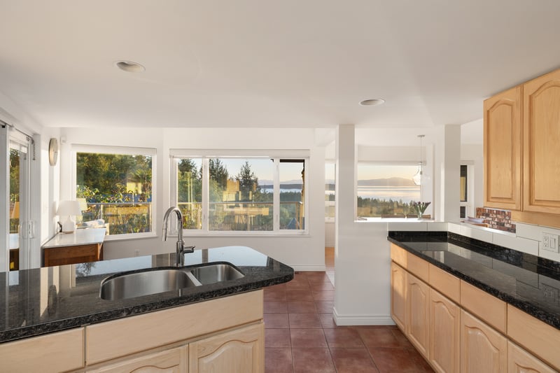 Luxury estate at 10339 Sunshine Coast Highway, Halfmoon Bay, BC — photo 17