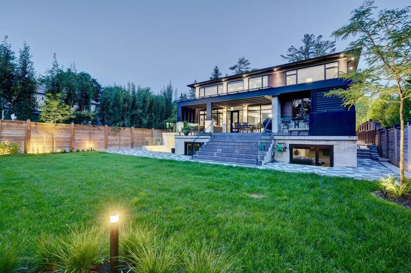 Luxury estate at 533 Carson Lane, Oakville, ON — photo 49