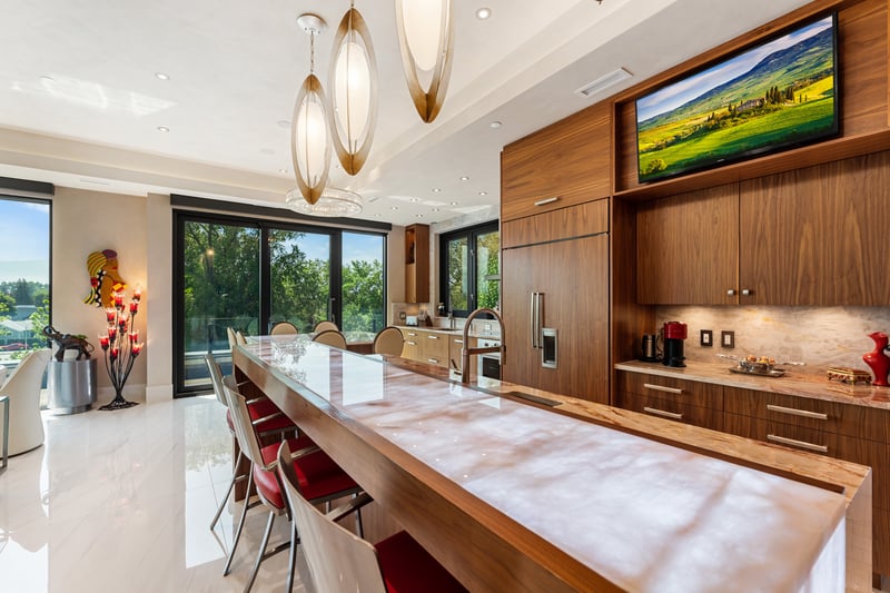 Luxury estate at 2245 Abbott Street, Kelowna, BC — photo 7
