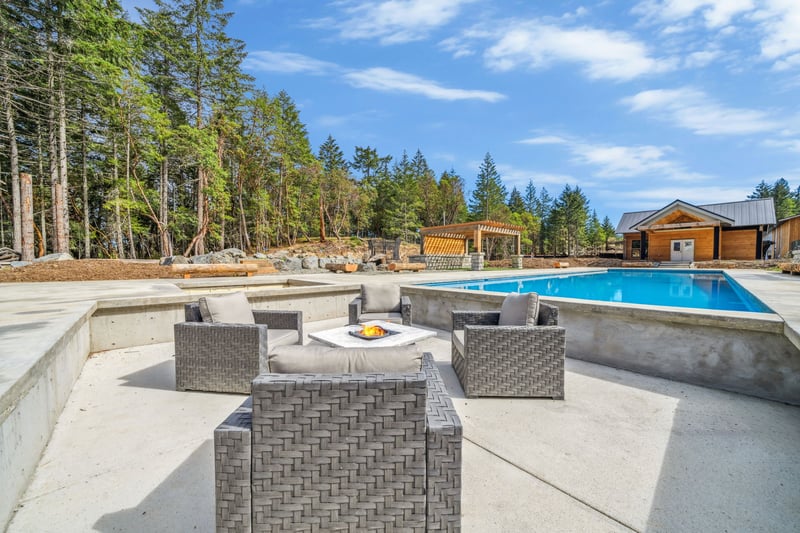 Luxury estate at 6707 Willis Point Rd, Victoria, BC — photo 47