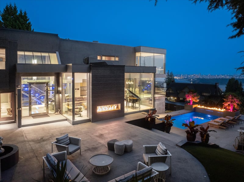 Luxury estate at 2331 Westhill Drive, West Vancouver, BC — photo 4