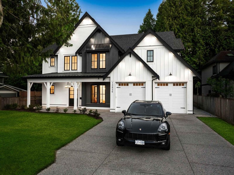 5-bedroom luxury home in 13026 16 Avenue, Surrey, BC