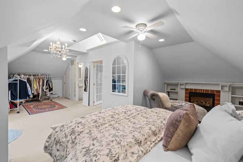 Luxury estate at 247 MacNab Street South, Hamilton, ON — photo 32