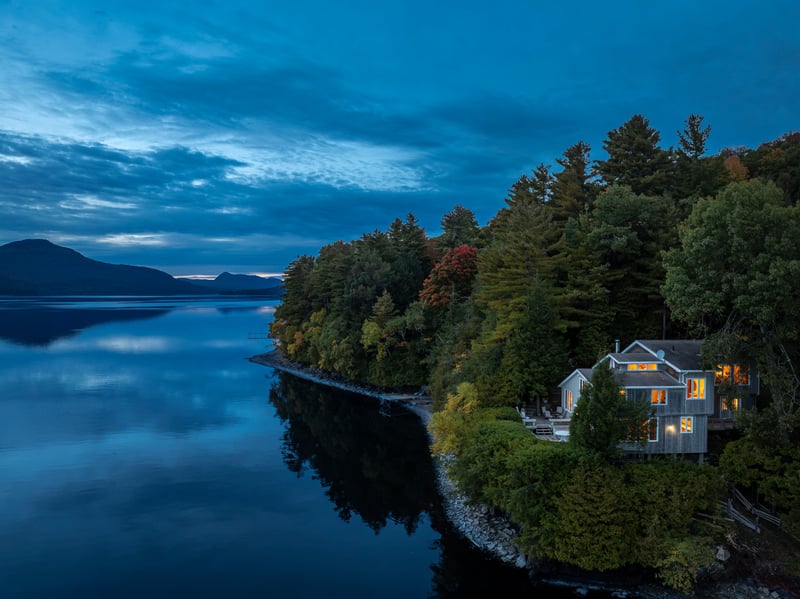 Luxury estate at 1515 Descente 20, Ogden, QC — photo 1
