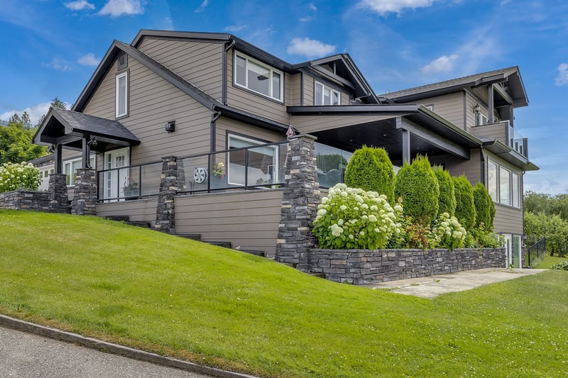 Luxury estate at 4511 Crawford Road, Lake Country, BC — photo 4
