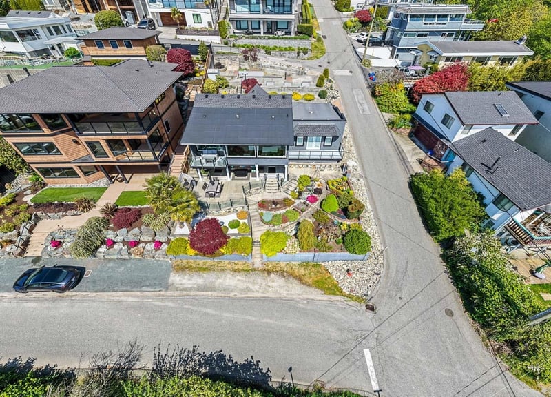 Luxury estate at 14535 Sunset Drive, White Rock, BC — photo 16