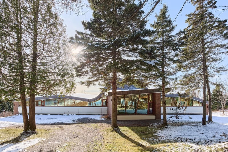 Luxury estate at 215 Mtee des Bois, Saint-Ferreol-les-Neiges — photo 2