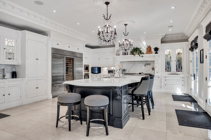 Luxury estate at 113 Maple Grove Drive, Oakville, ON — photo 9