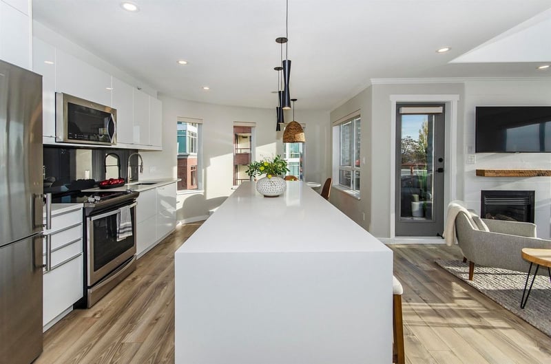 Luxury estate at 120 2nd Street East, North Vancouver, BC — photo 23