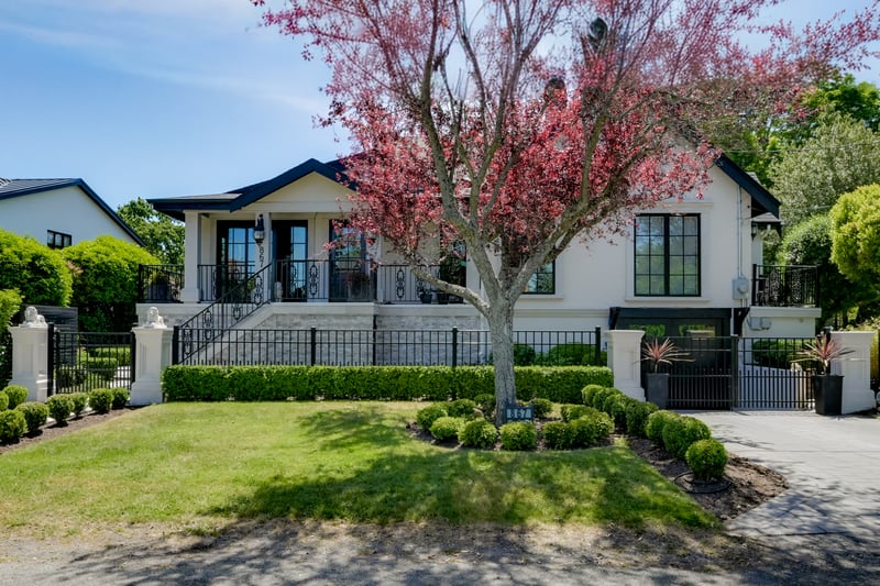 Luxury estate at 867 Victoria Avenue, Victoria, BC — photo 30