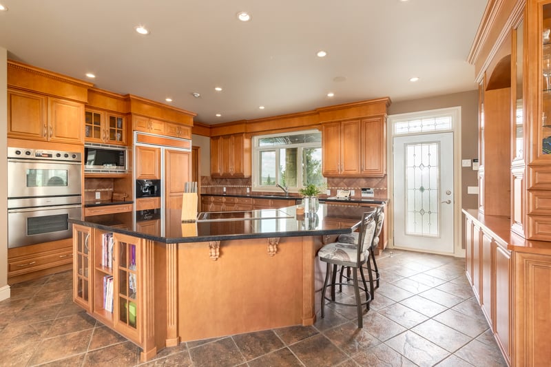 Luxury estate at 262060 Range Road 33, Rocky View, AB — photo 6