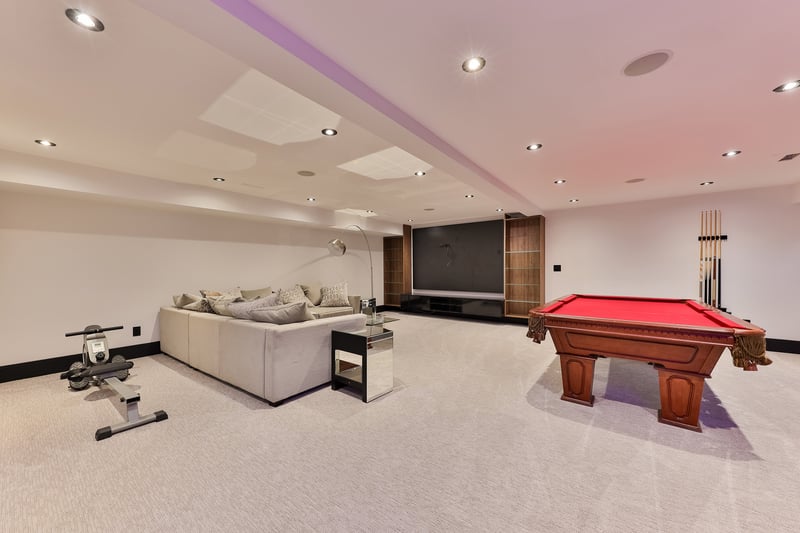 Luxury estate at 621 Sir Richards Road, Mississauga, ON — photo 30