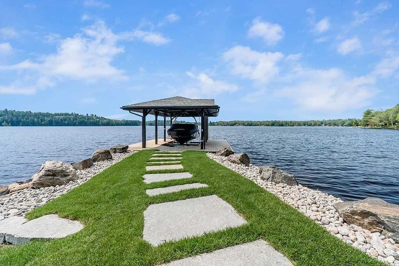 Luxury estate at 2896 Maclean Lake North Shore Road, Coldwater — photo 11
