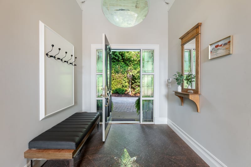 Luxury estate at 18638 54A Avenue, Surrey, BC — photo 8