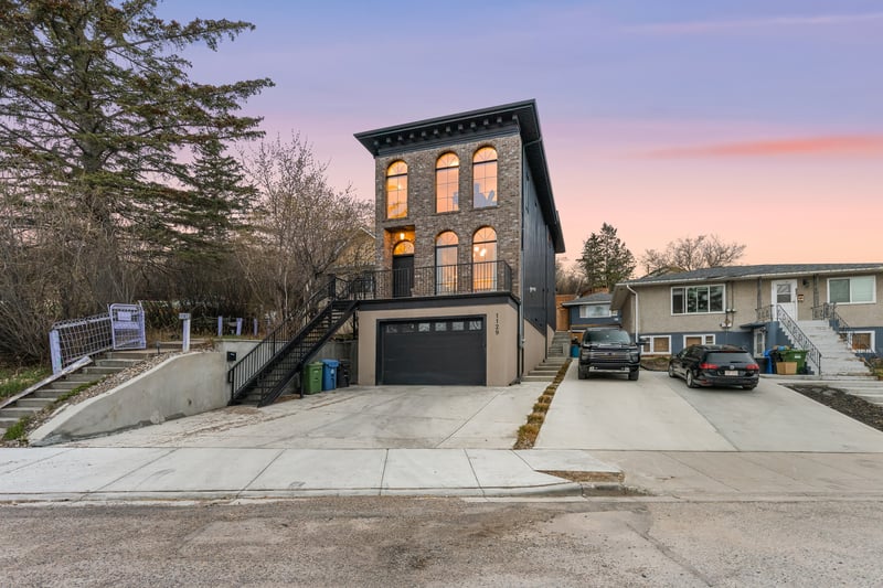 3-bedroom luxury home in 1129 Maggie Street Southeast, Calgary, AB