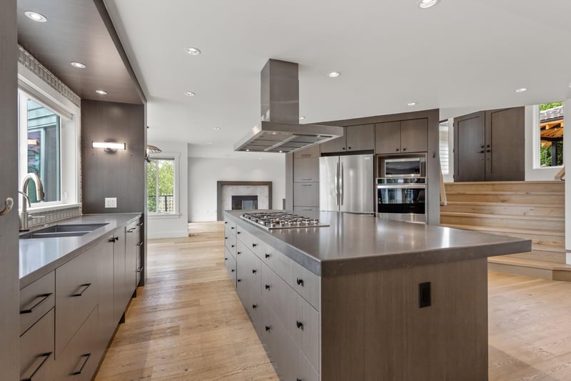 Luxury estate at 42 Sweetwater Place, Lions Bay, BC — photo 4