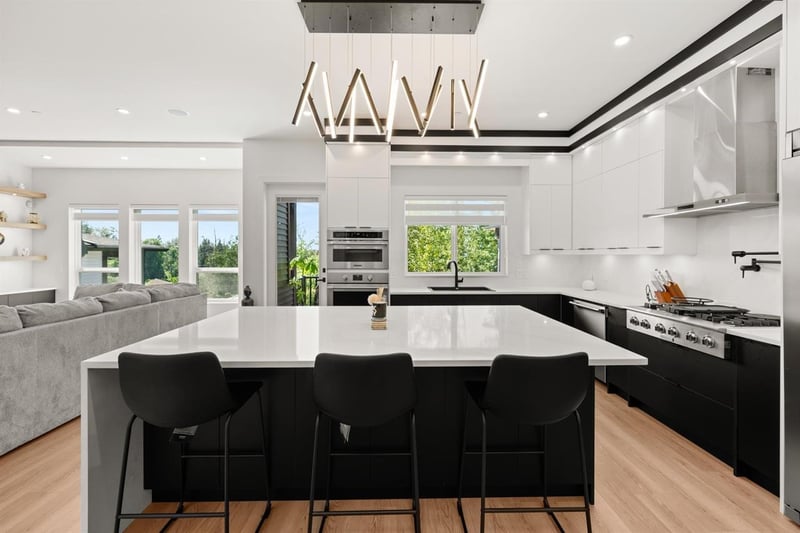 Luxury estate at 13575 Birdtail Drive, Maple Ridge, BC — photo 10