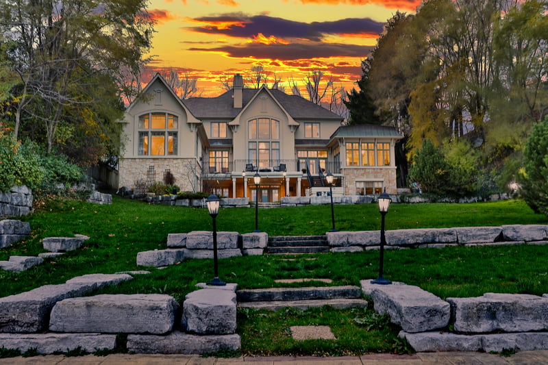 Luxury estate at Burlington — photo 2