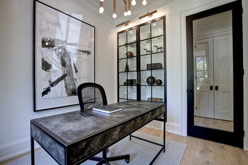 Luxury estate at 343 Douglas Avenue, Oakville, ON — photo 2