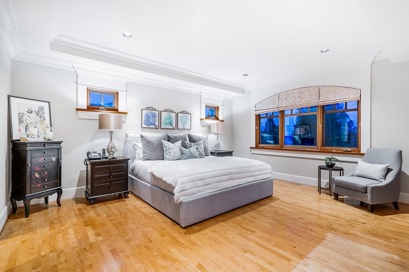 Luxury estate at 2817 Bellevue Avenue, West Vancouver, BC — photo 25
